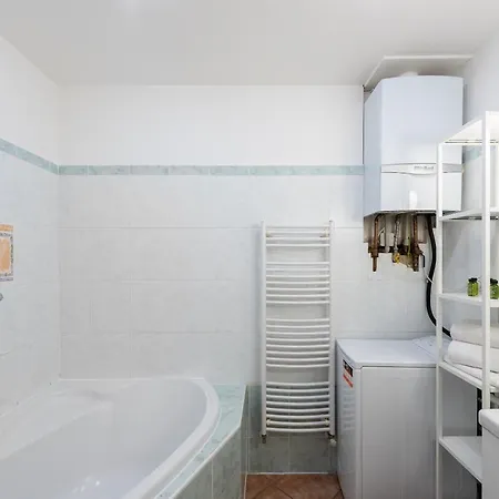 Apartment Budget Reznicka Prague