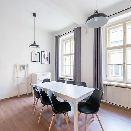 Apartment Budget Reznicka *